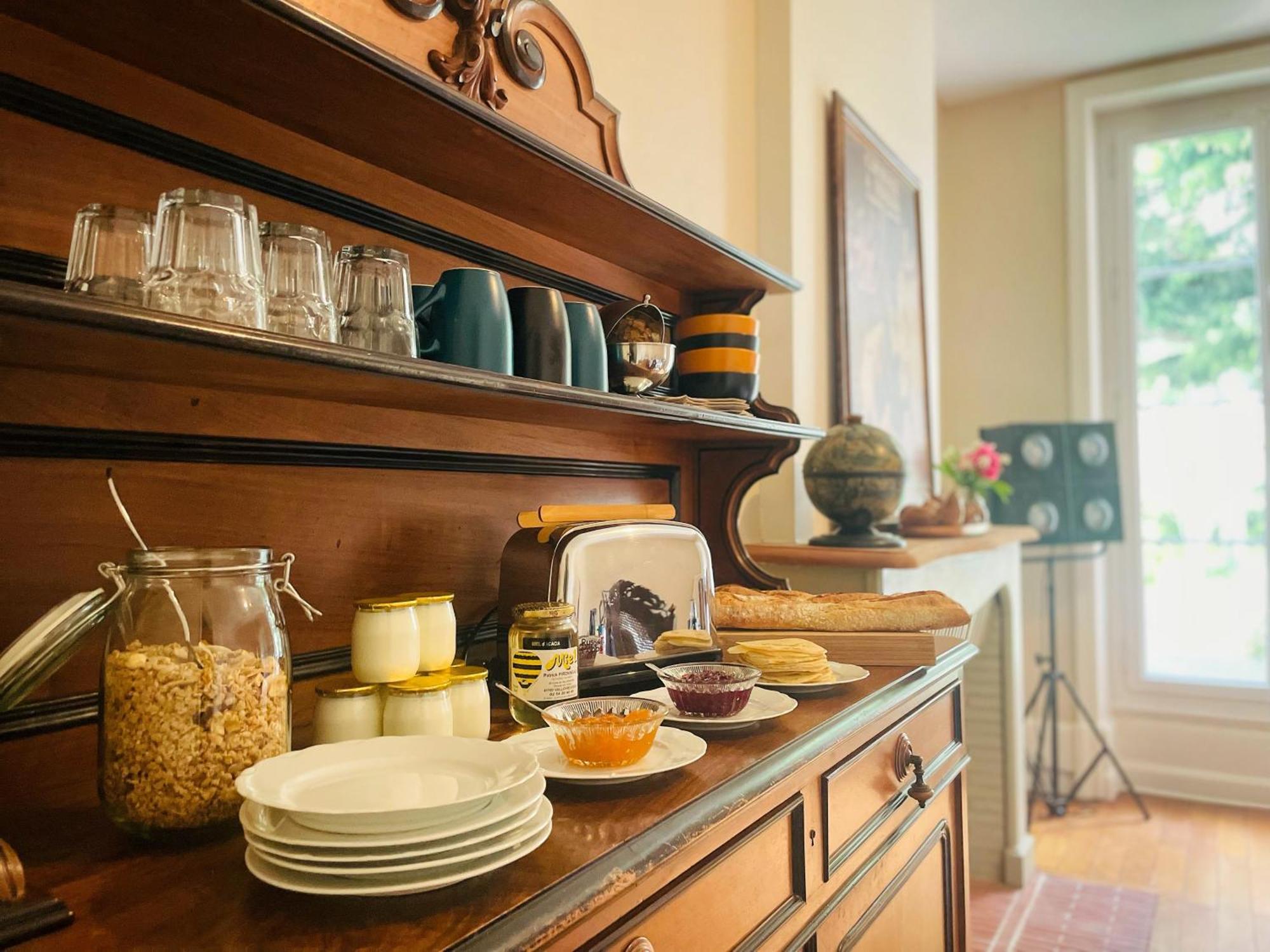 La Maison Voyage Bed And Breakfast Onzain Bagian luar foto